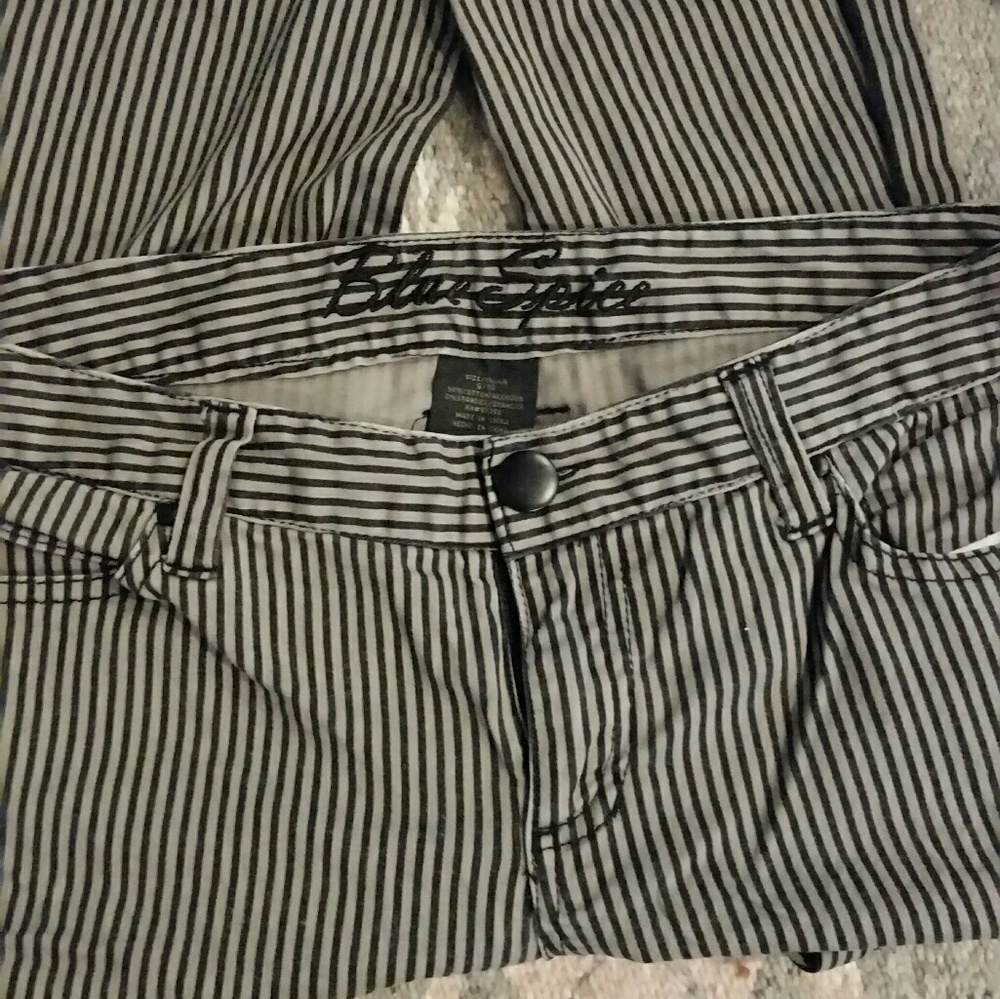NWOT Blue Spice skinny jeans.